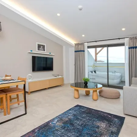 Otel A Side